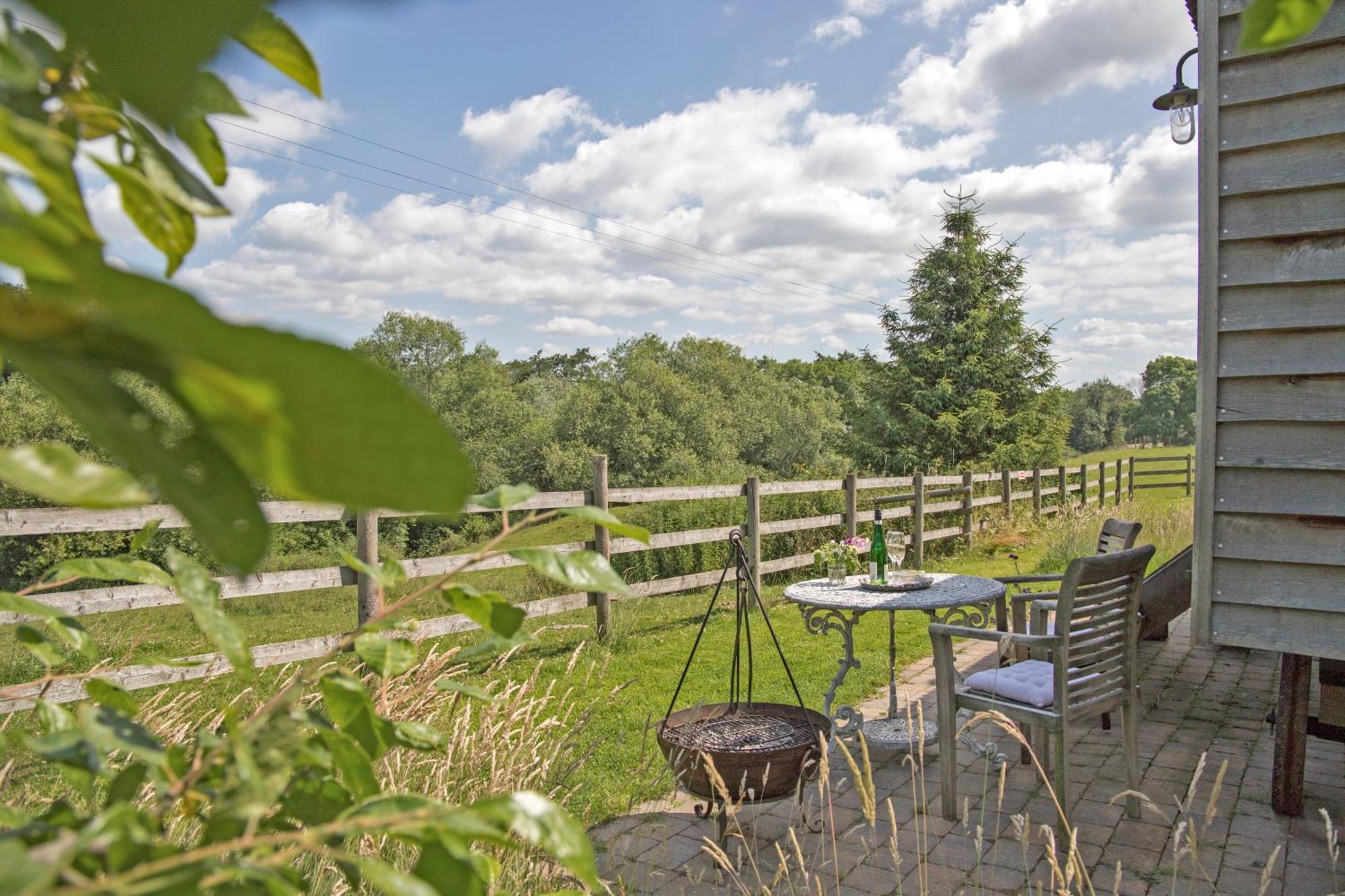 The Parlour, For Alton Towers & The Peak District Villa Uttoxeter Buitenkant foto
